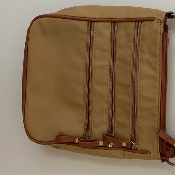 Sturdy GAL  Cavas Travel Bag With many pockets - Picture 2 of 4